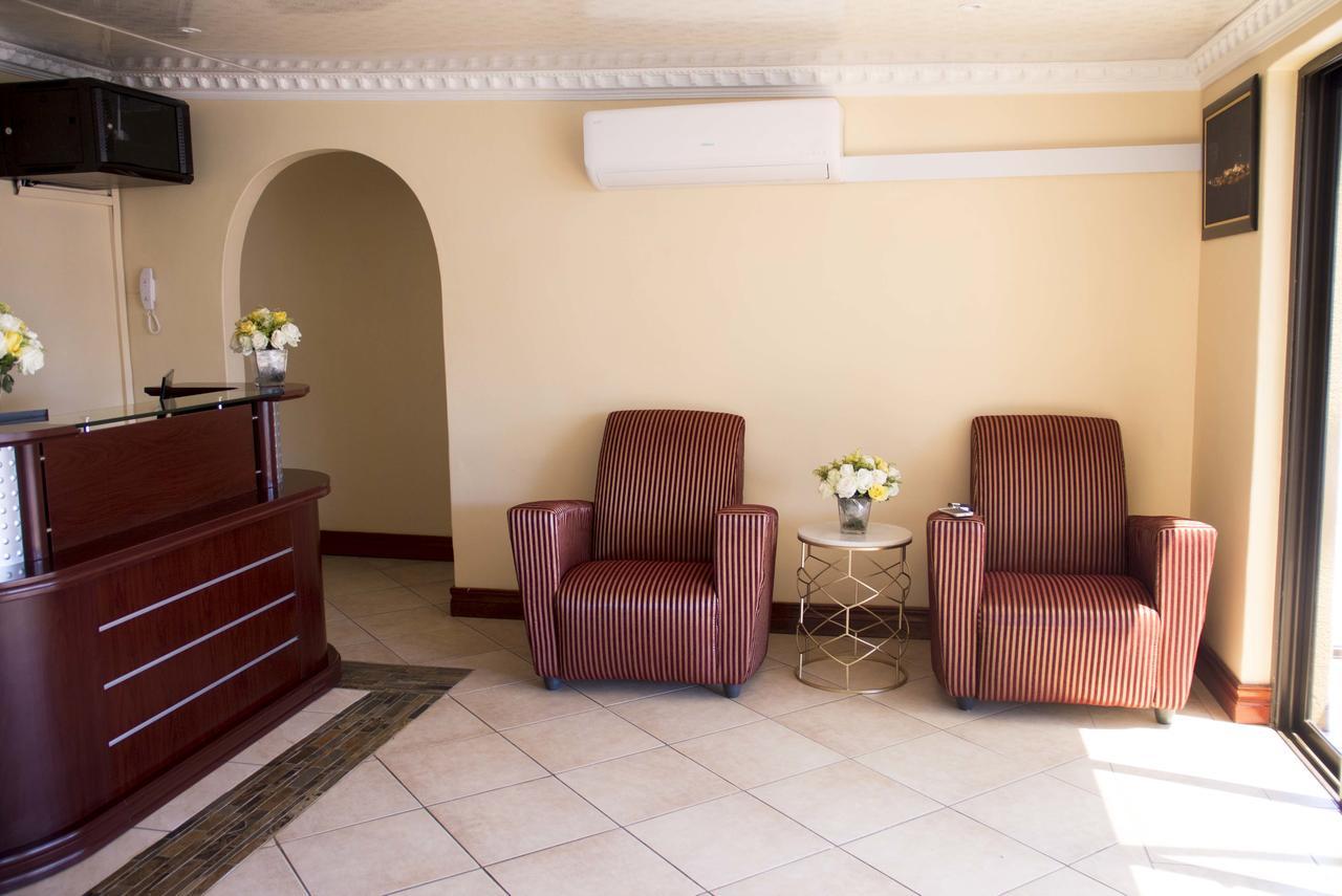 סנטוריון Riverton Manor מראה חיצוני תמונה