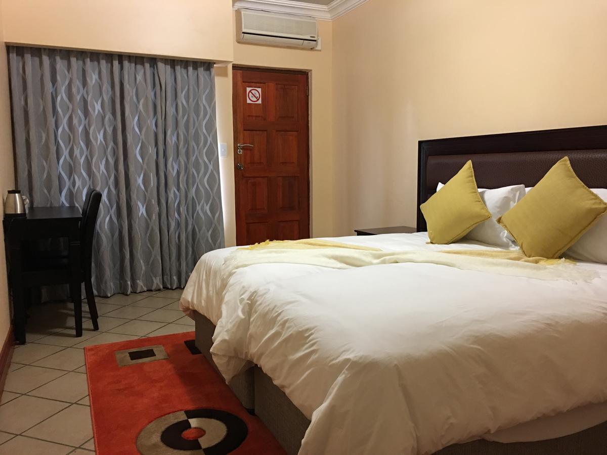 סנטוריון Riverton Manor מראה חיצוני תמונה