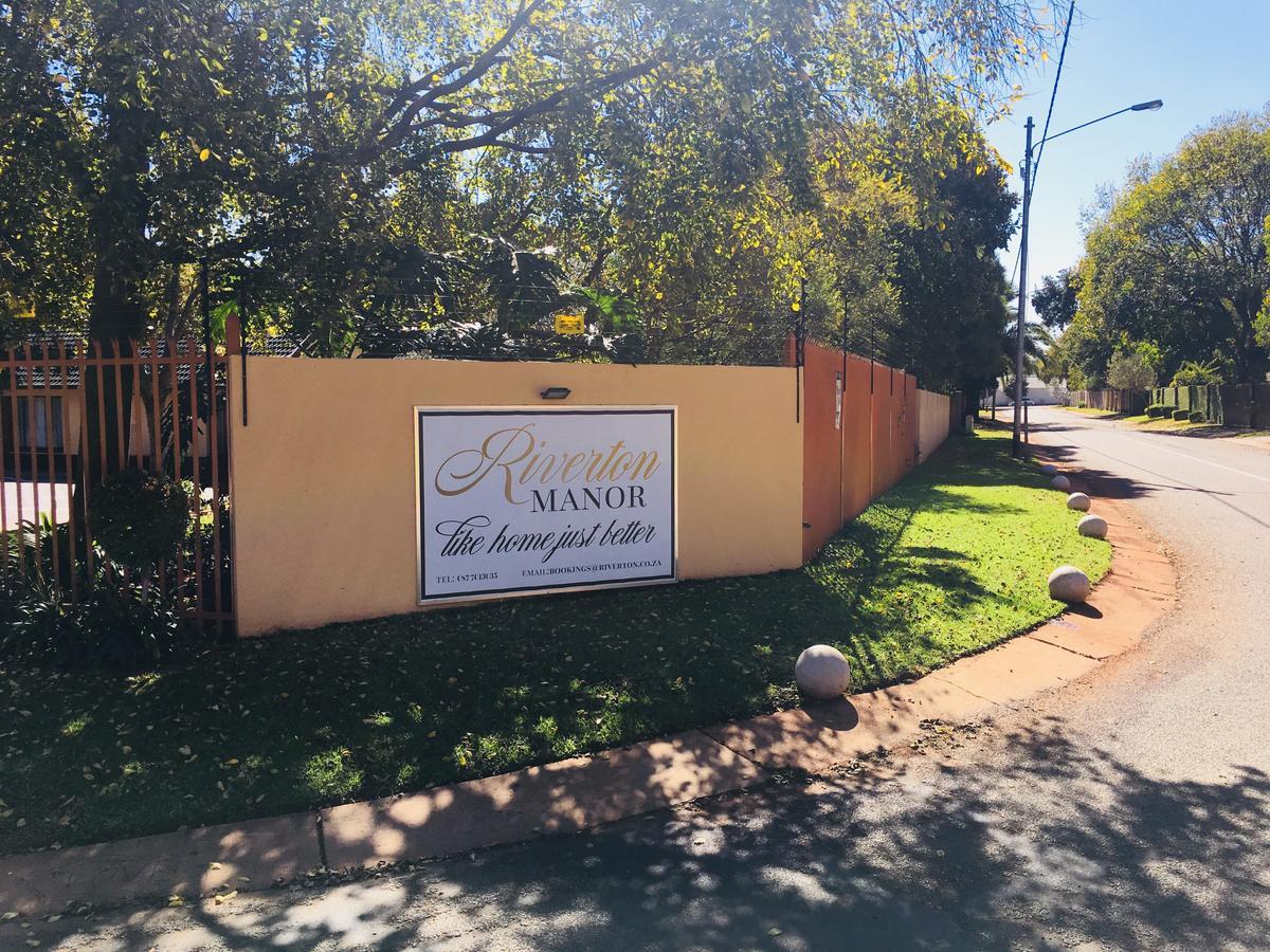 סנטוריון Riverton Manor מראה חיצוני תמונה