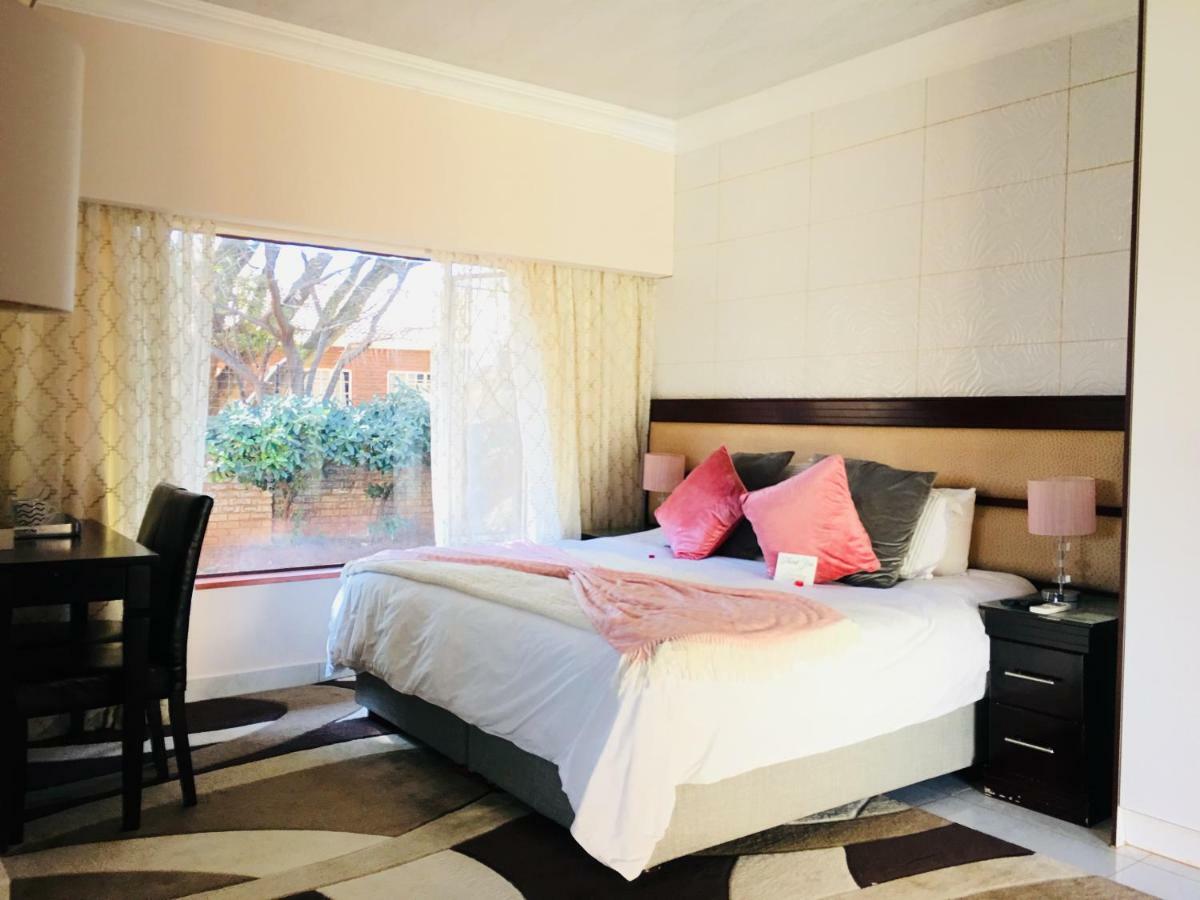 סנטוריון Riverton Manor מראה חיצוני תמונה